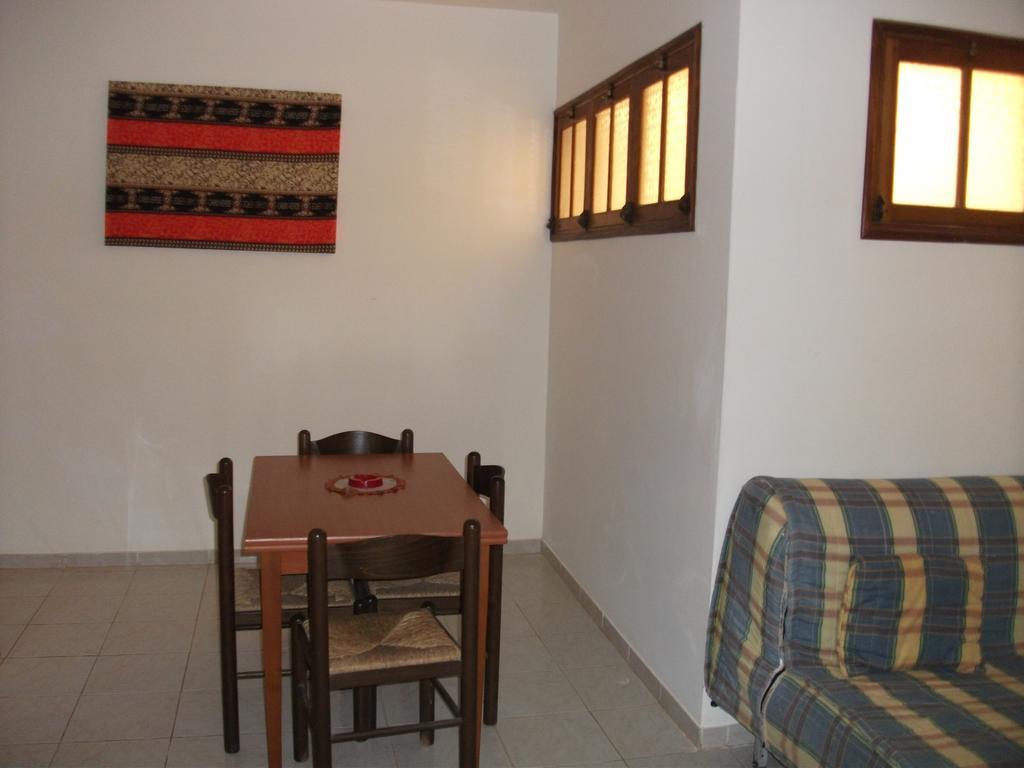 Dourada Studios Santa Maria Bagian luar foto