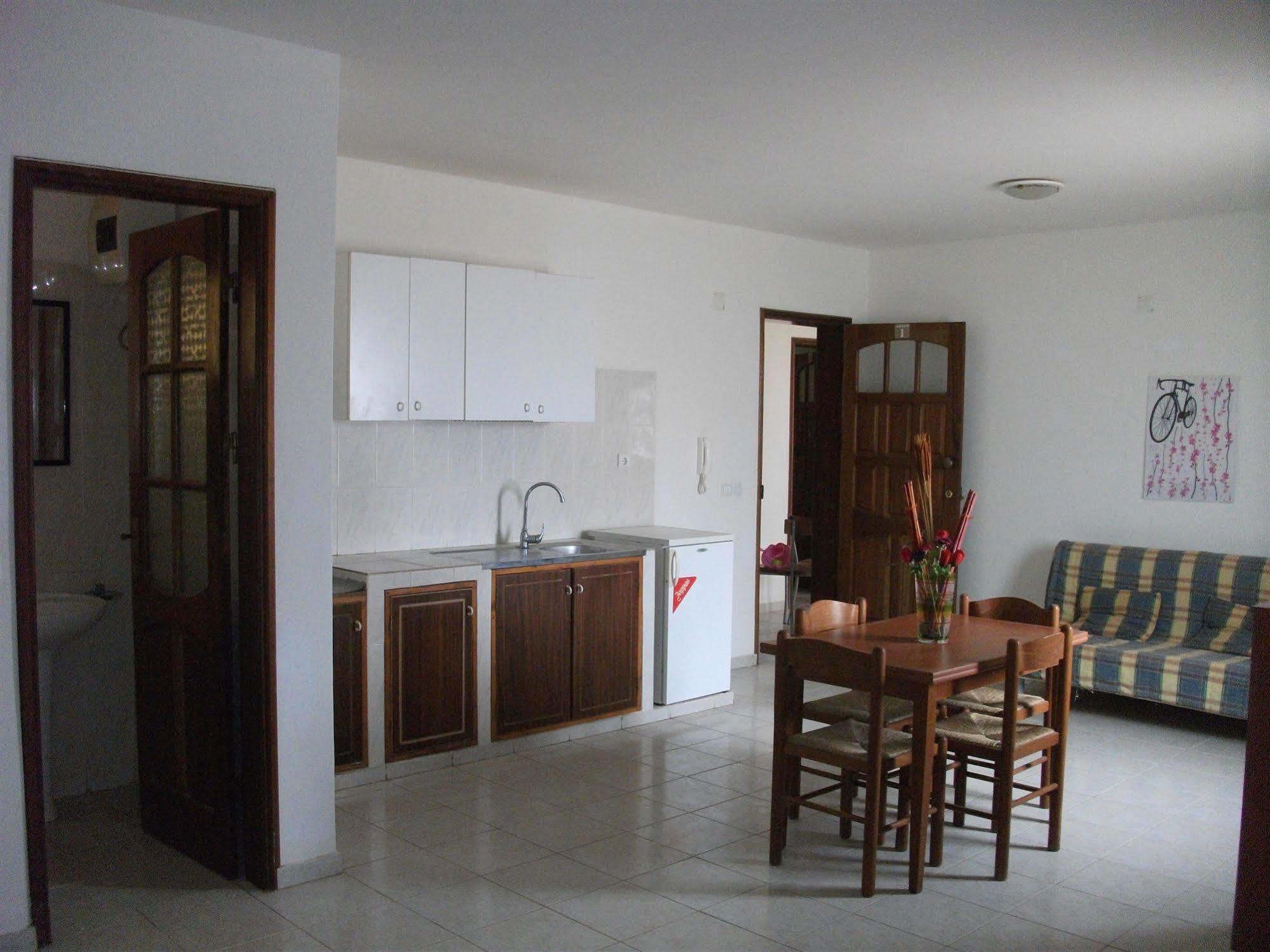 Dourada Studios Santa Maria Bagian luar foto