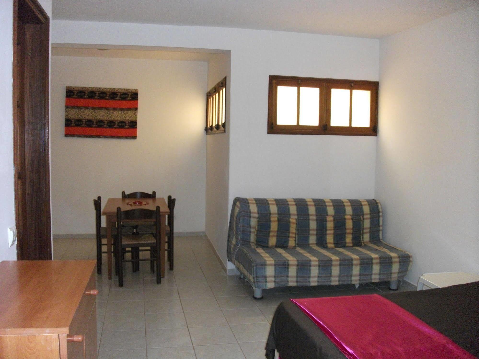 Dourada Studios Santa Maria Bagian luar foto