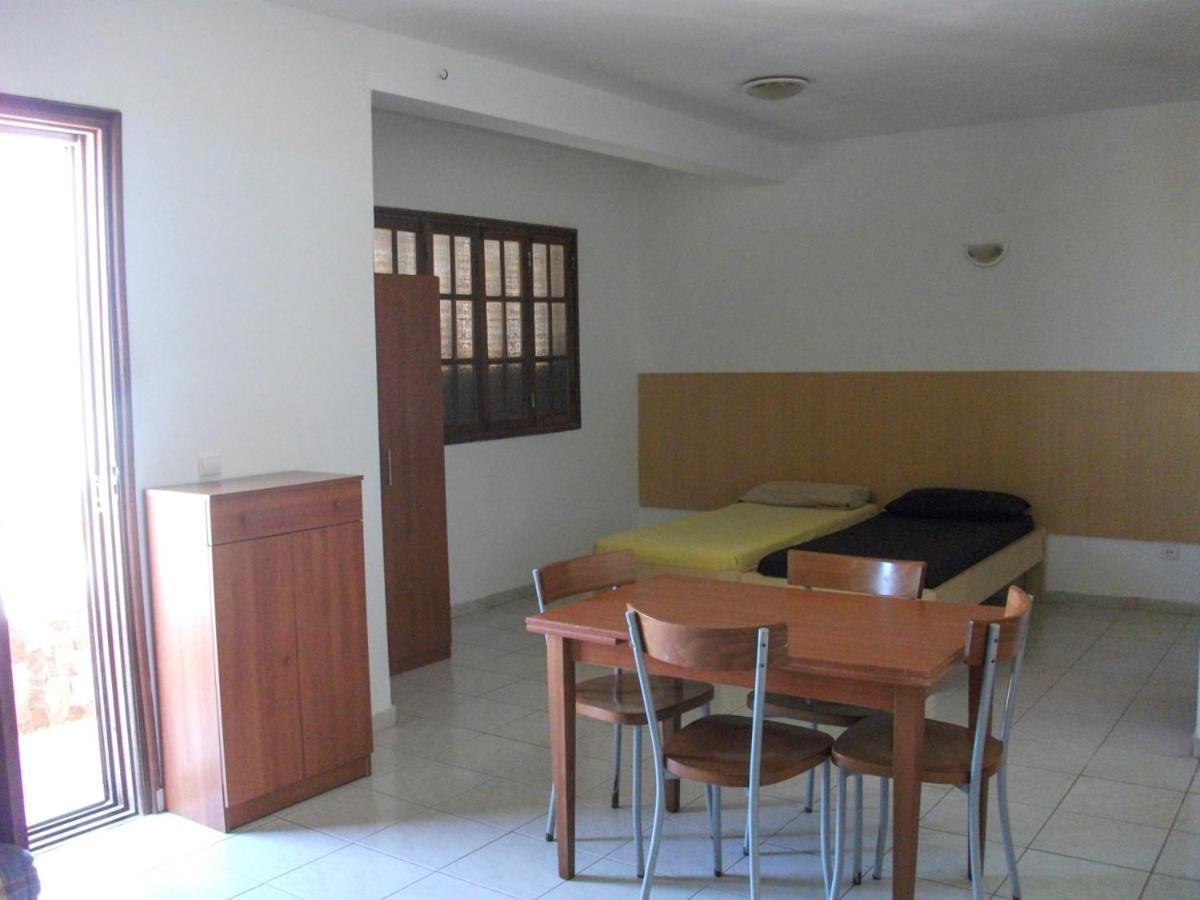 Dourada Studios Santa Maria Bagian luar foto